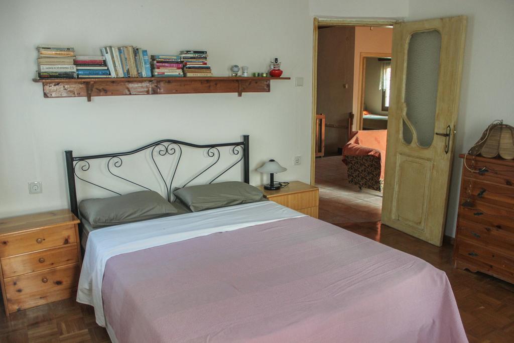 Doctors' House Mikros Prinos Villa Habitación foto
